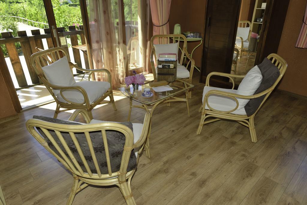 La Parenthese Bed & Breakfast Saint-Genix-sur-Guiers ภายนอก รูปภาพ