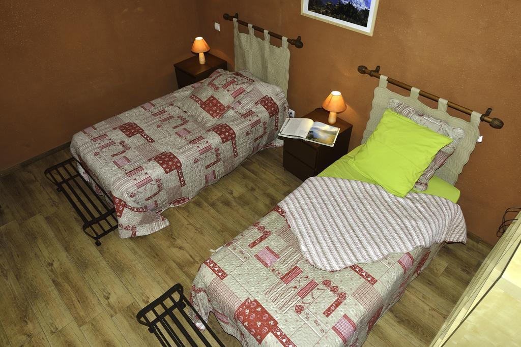 La Parenthese Bed & Breakfast Saint-Genix-sur-Guiers ภายนอก รูปภาพ